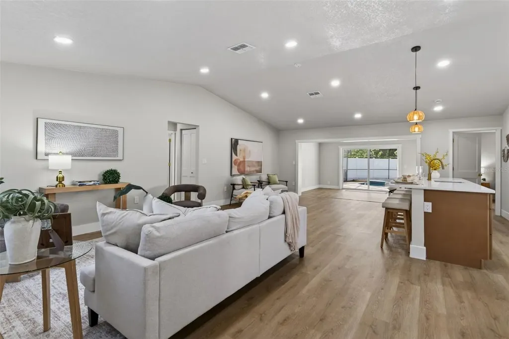7833 Bristol Court St Petersburg FL 33709