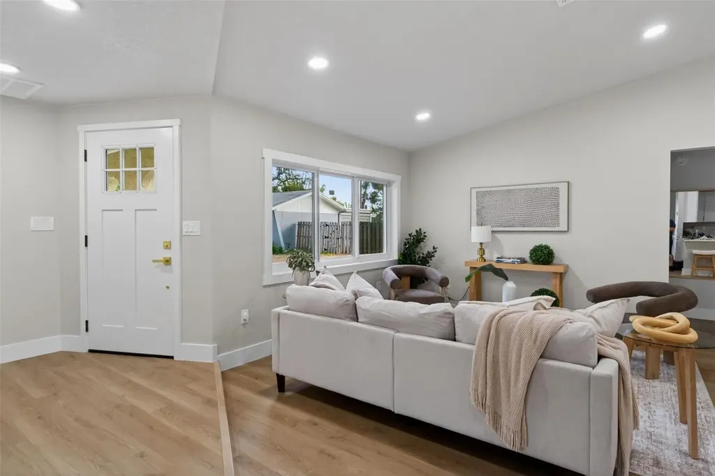 7833 Bristol Court St Petersburg FL 33709