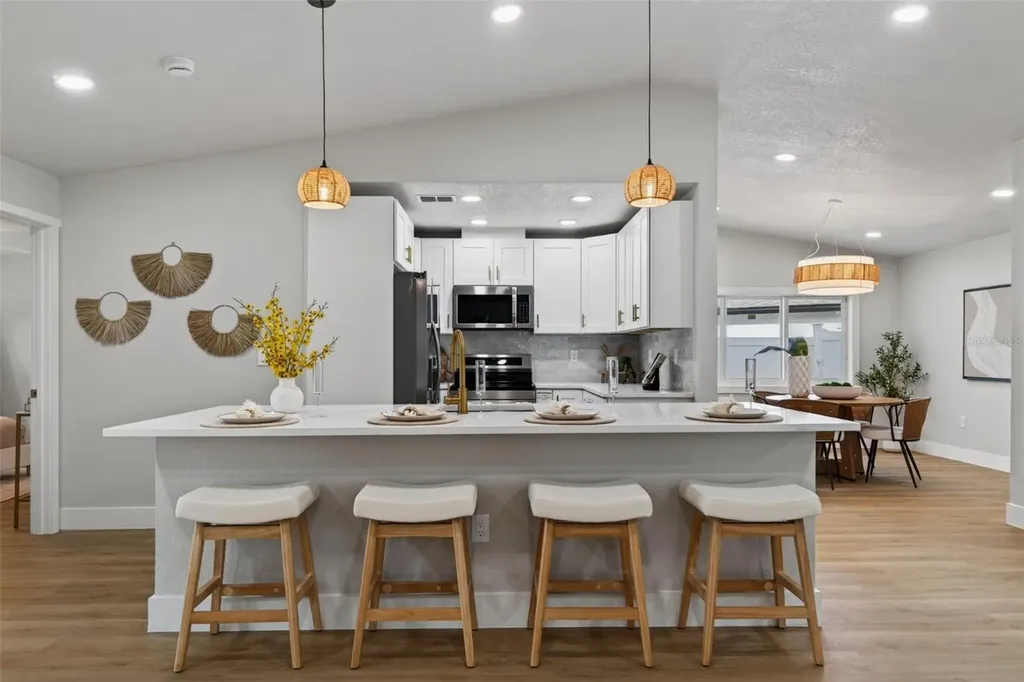 7833 Bristol Court St Petersburg FL 33709