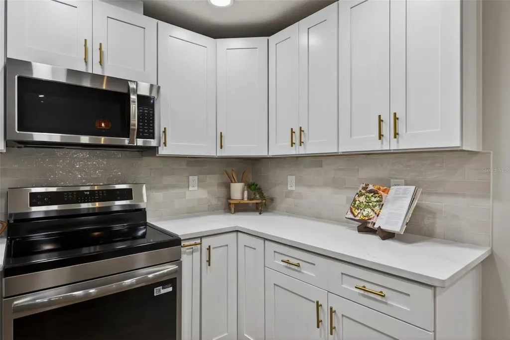 7833 Bristol Court St Petersburg FL 33709