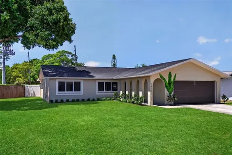 7833 Bristol Court St Petersburg FL 33709
