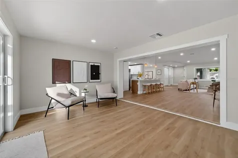7833 Bristol Court St Petersburg FL 33709