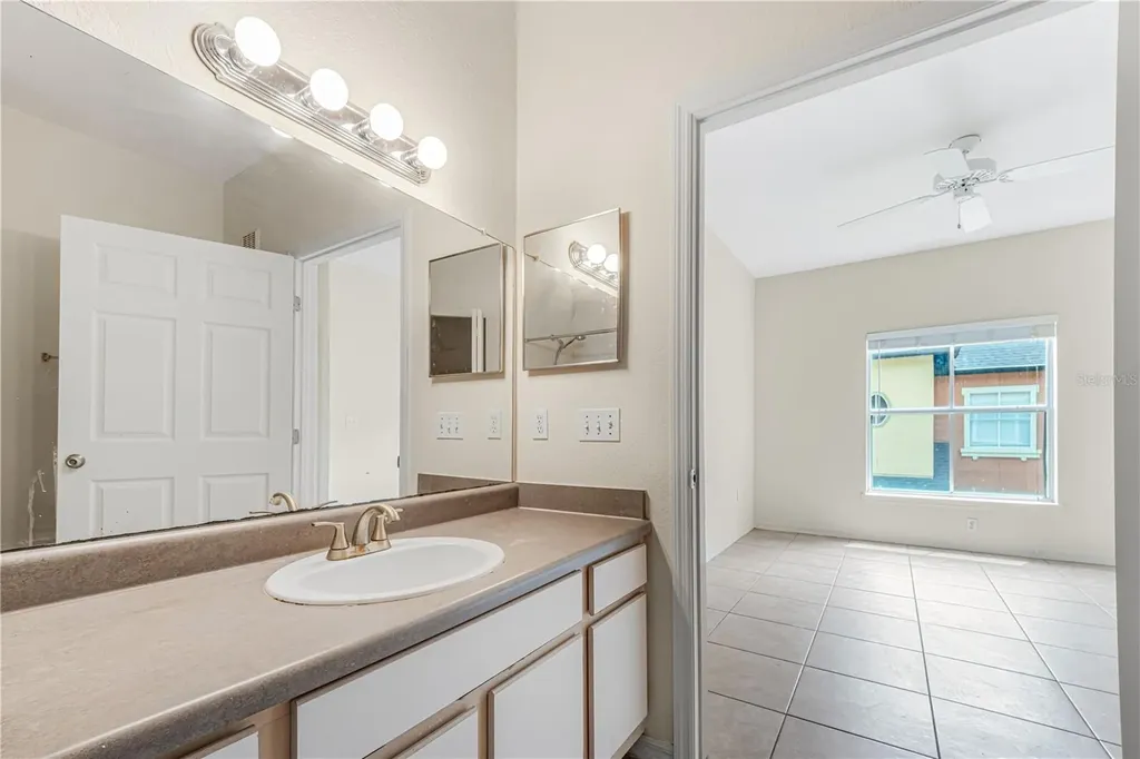 6025 Westgate Drive Orlando FL 32835