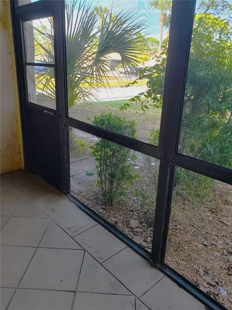 2724 Hidden Lake Boulevard Sarasota FL 34237