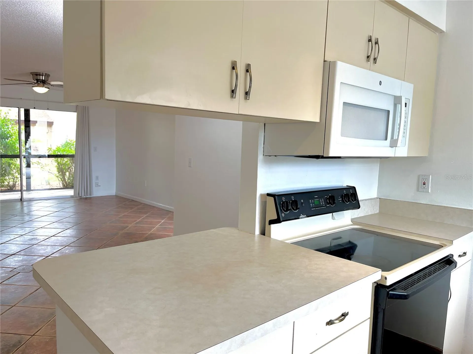 2724 Hidden Lake Boulevard Sarasota FL 34237