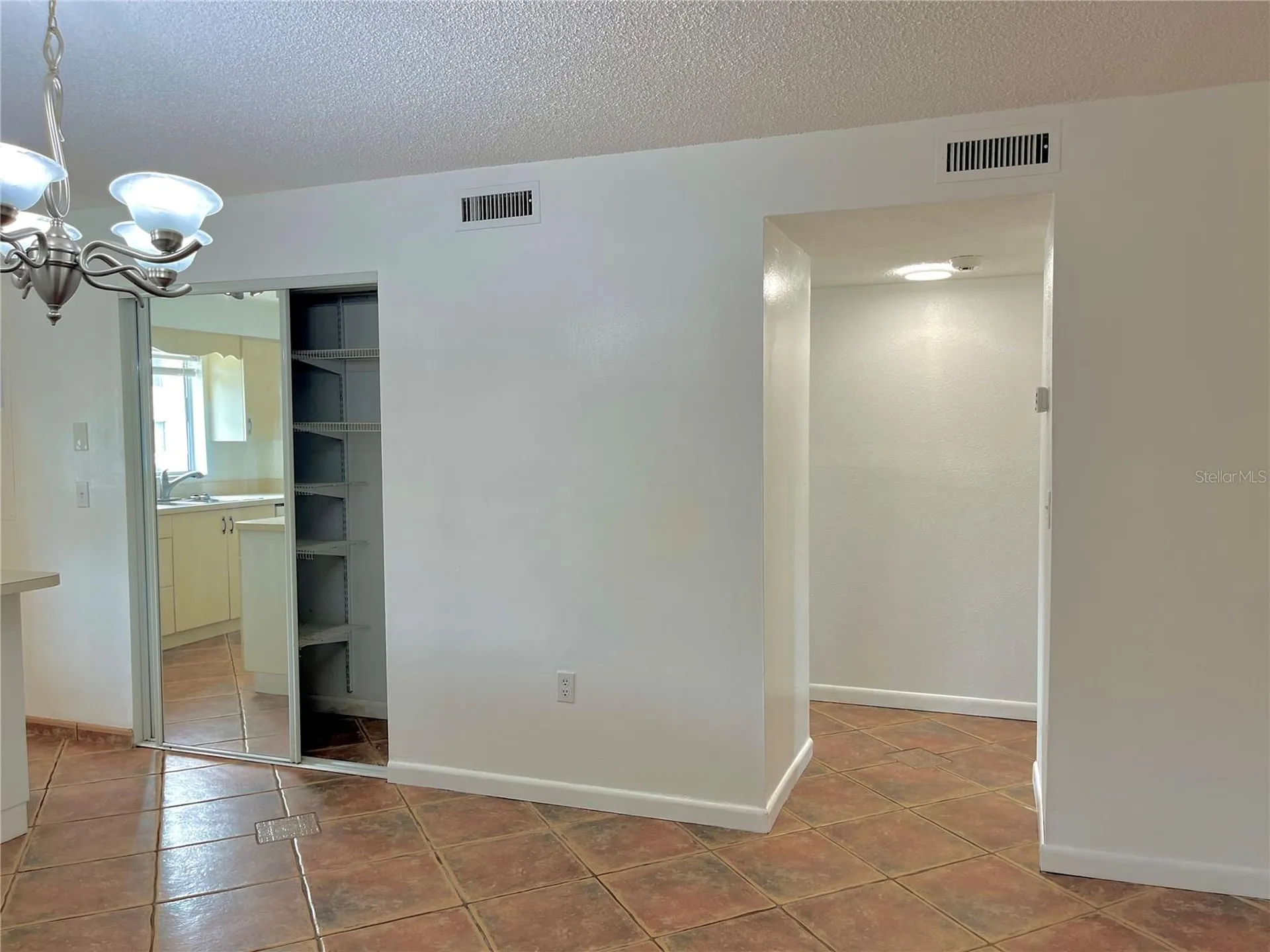 2724 Hidden Lake Boulevard Sarasota FL 34237