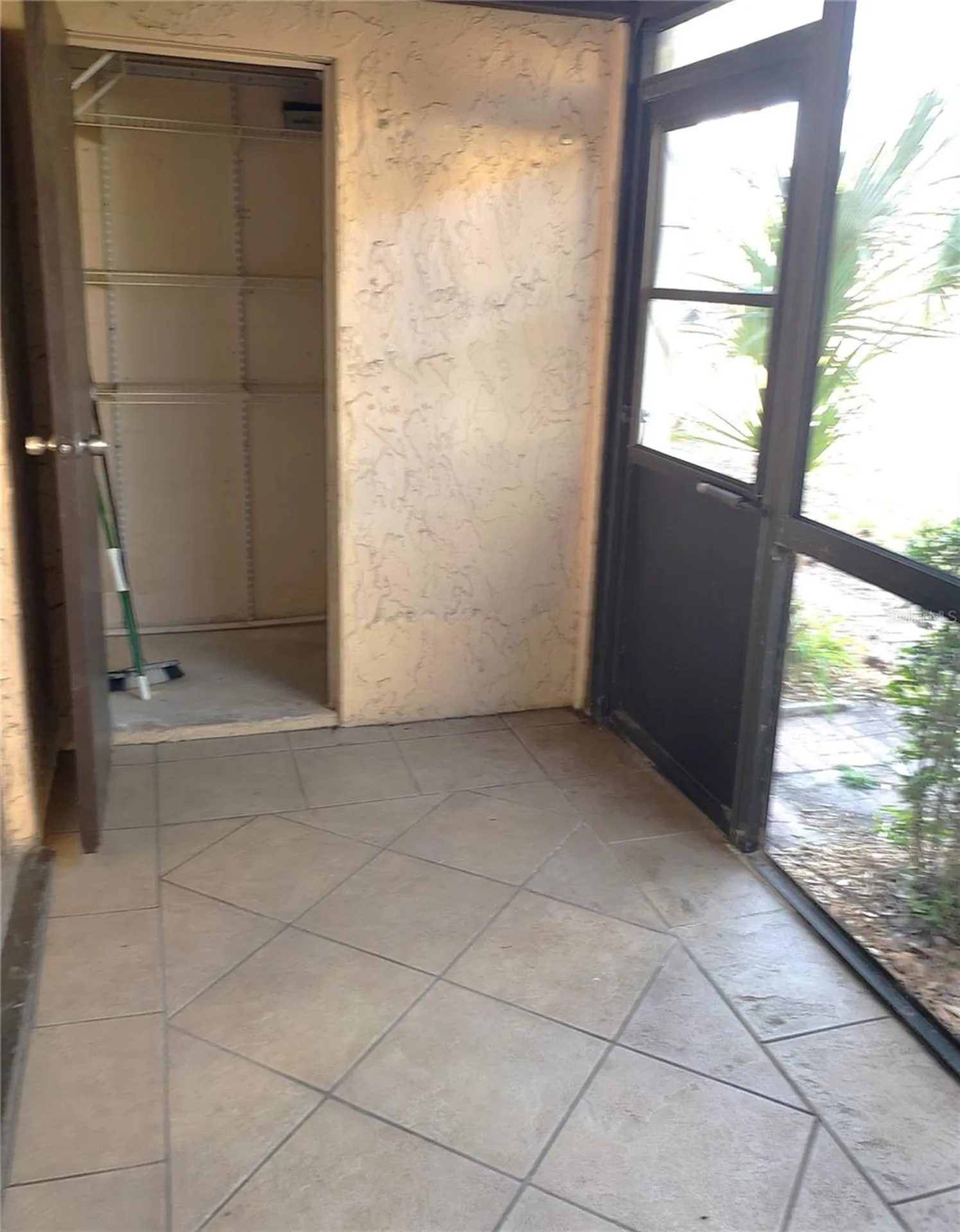 2724 Hidden Lake Boulevard Sarasota FL 34237