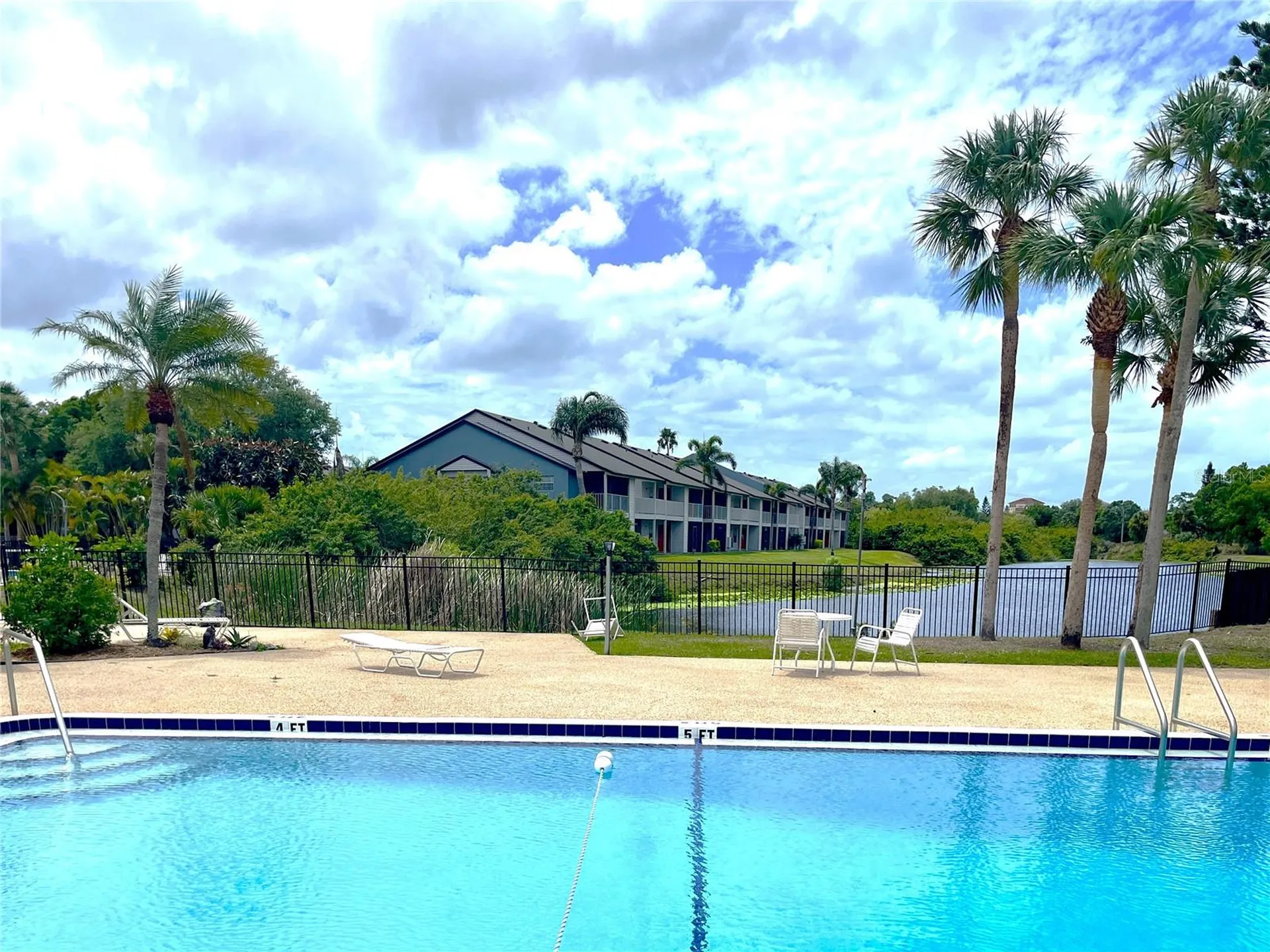 2724 Hidden Lake Boulevard Sarasota FL 34237