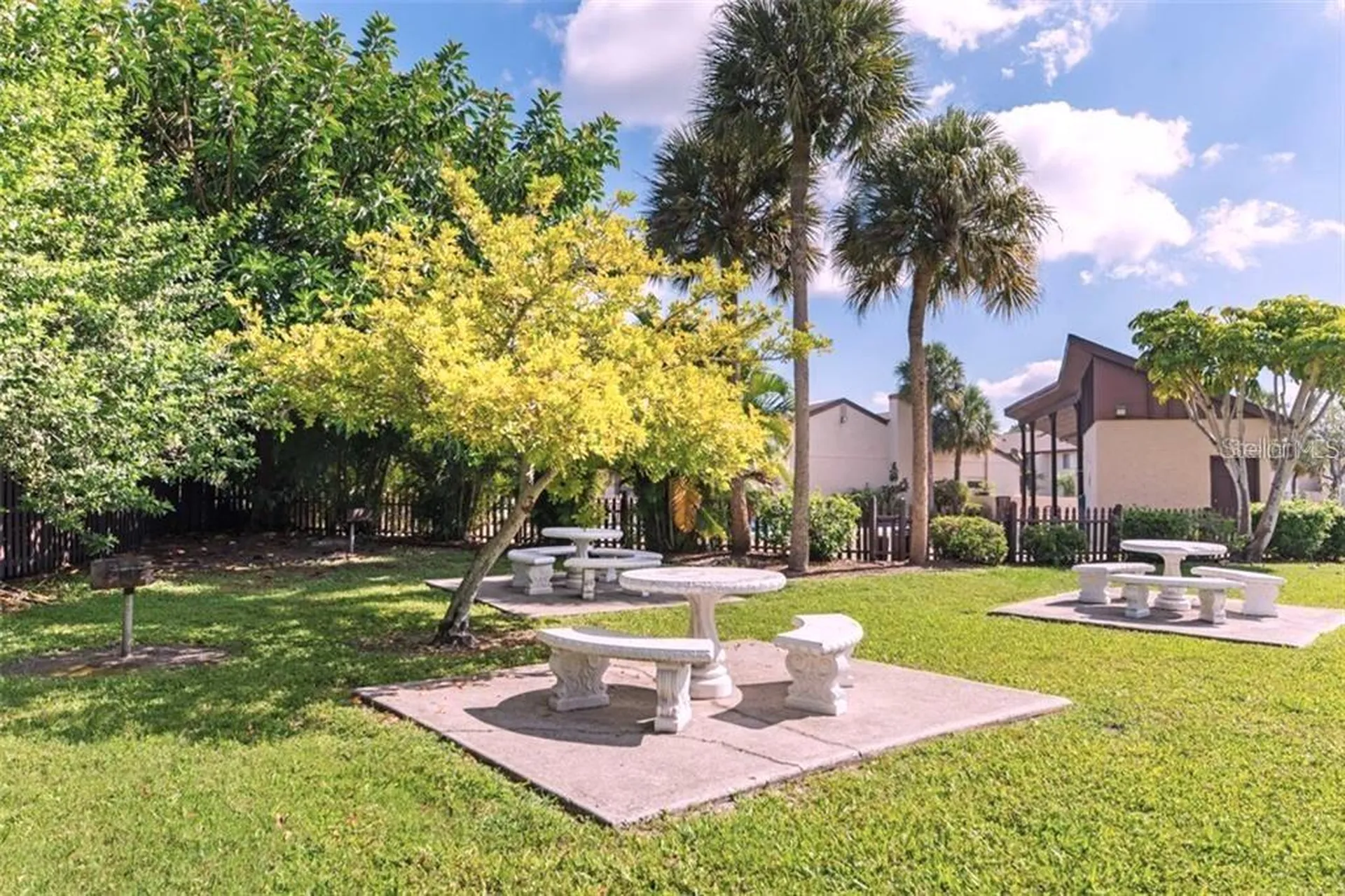 2724 Hidden Lake Boulevard Sarasota FL 34237