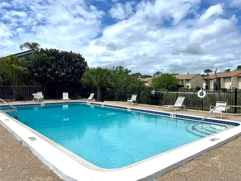 2724 Hidden Lake Boulevard Sarasota FL 34237