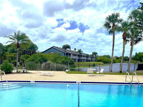 2724 Hidden Lake Boulevard Sarasota FL 34237