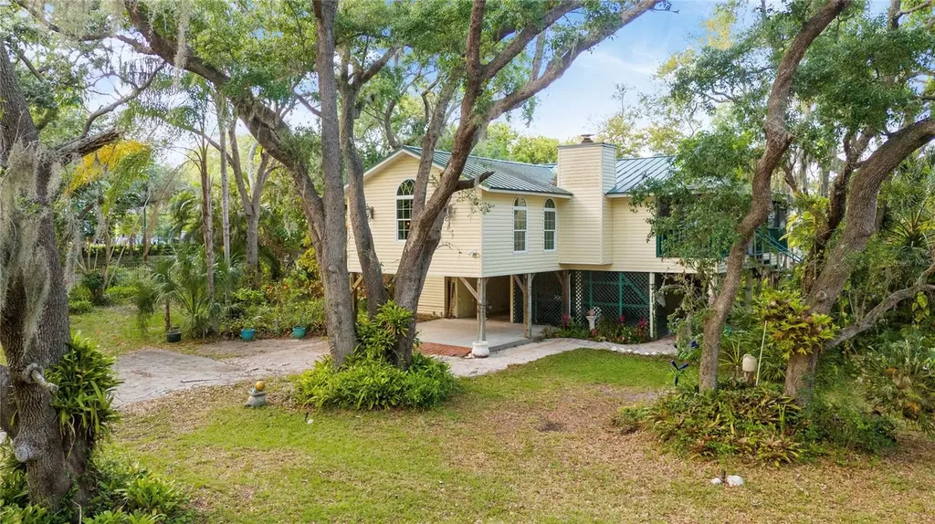 420 Hanby Street Crystal Beach FL 34681