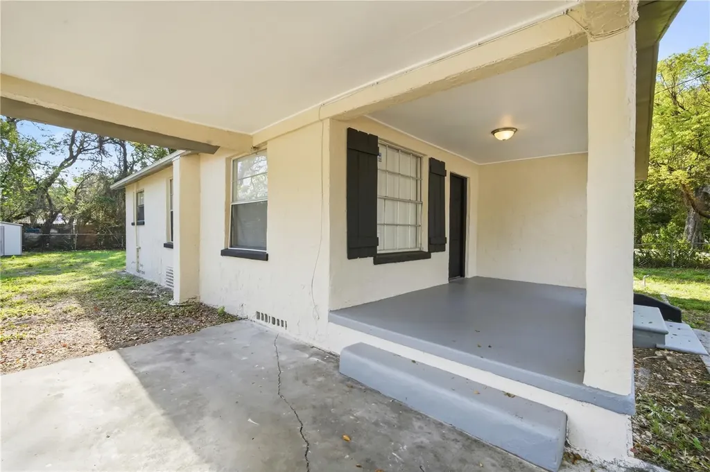 10019 N Jasmine Avenue Tampa FL 33612