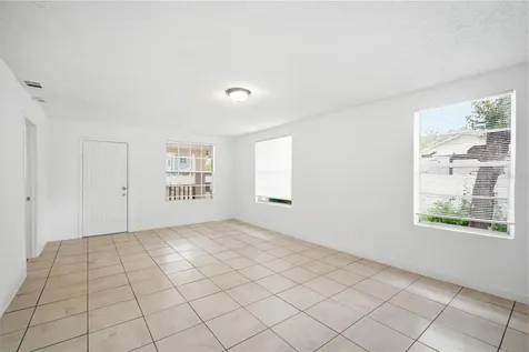 10019 N Jasmine Avenue Tampa FL 33612