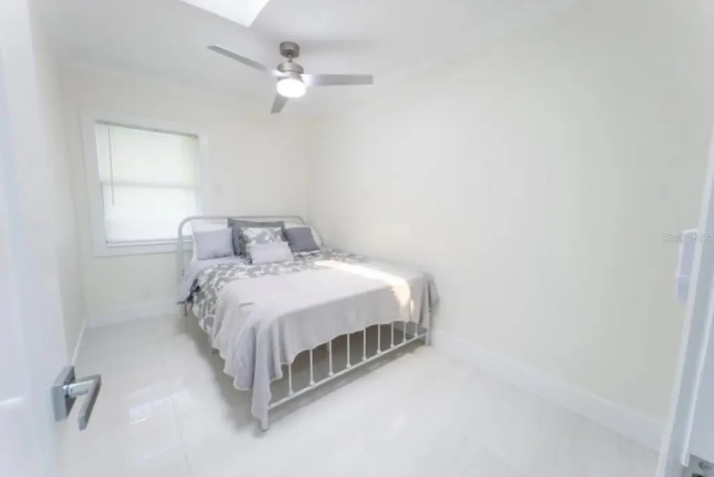 887 W Perry Street Lantana FL 33462