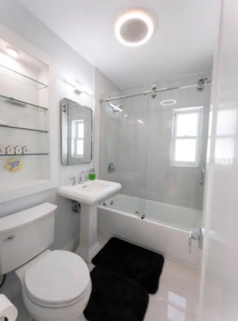 887 W Perry Street Lantana FL 33462