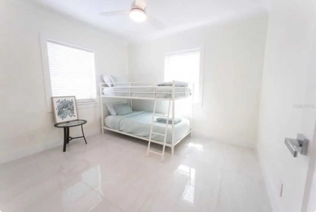 887 W Perry Street Lantana FL 33462