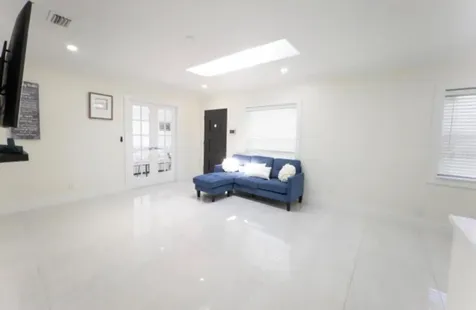 887 W Perry Street Lantana FL 33462