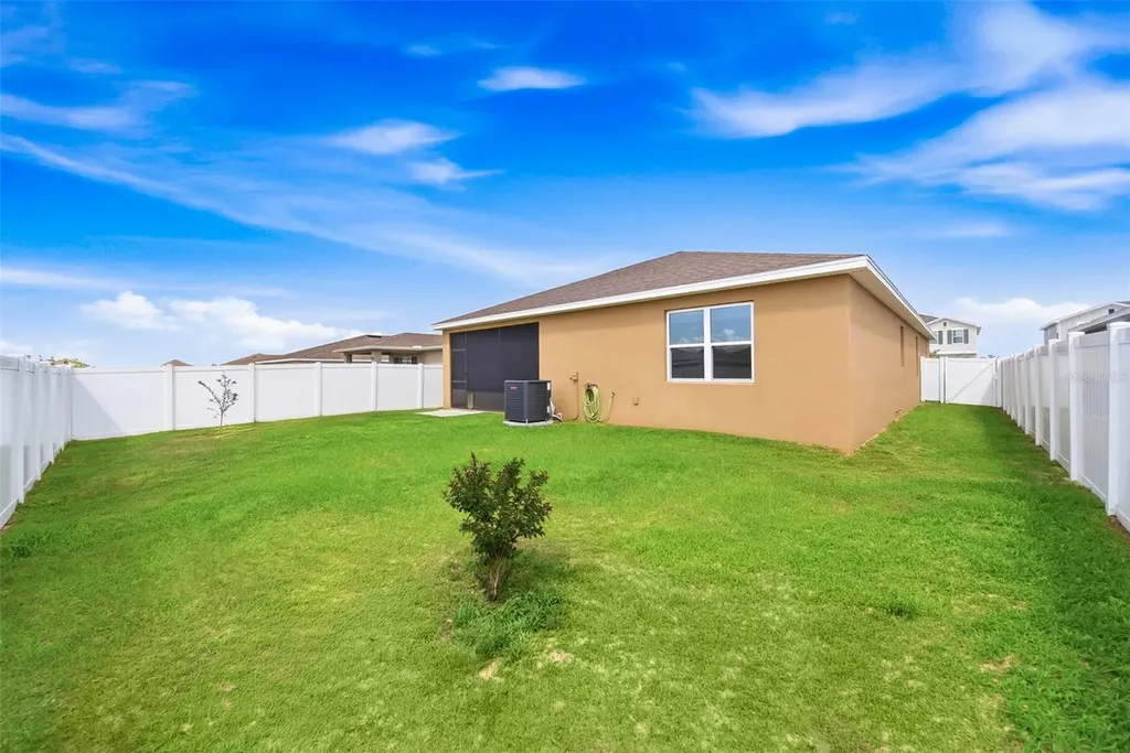 253 Hilltop Bloom Loop Haines City FL 33844