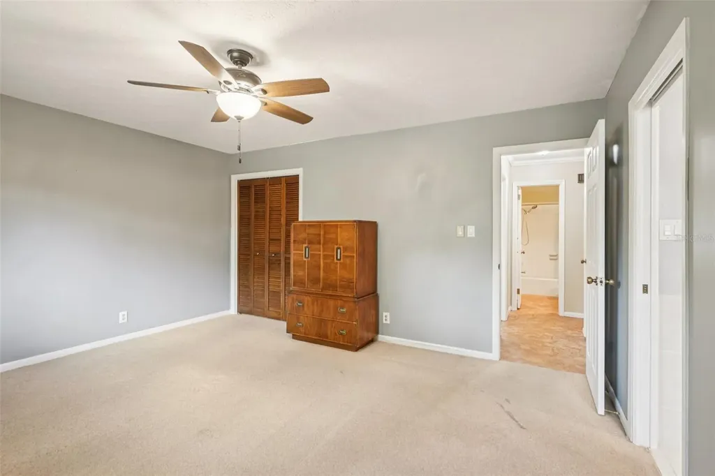 11732 Moffat Avenue Tampa FL 33617