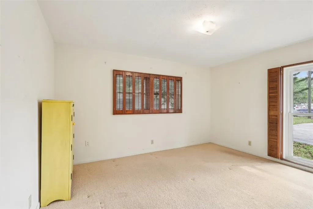 11732 Moffat Avenue Tampa FL 33617