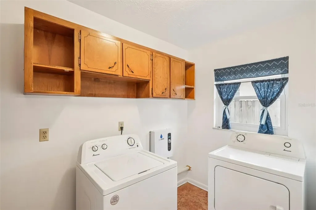 11732 Moffat Avenue Tampa FL 33617