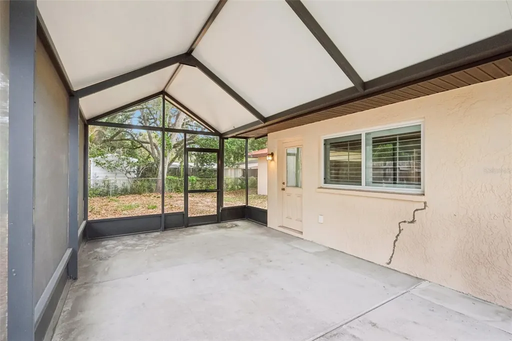 11732 Moffat Avenue Tampa FL 33617