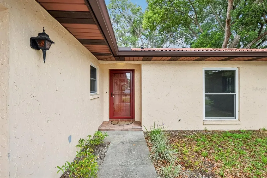 11732 Moffat Avenue Tampa FL 33617