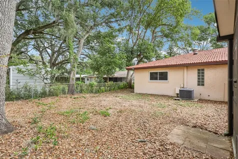 11732 Moffat Avenue Tampa FL 33617