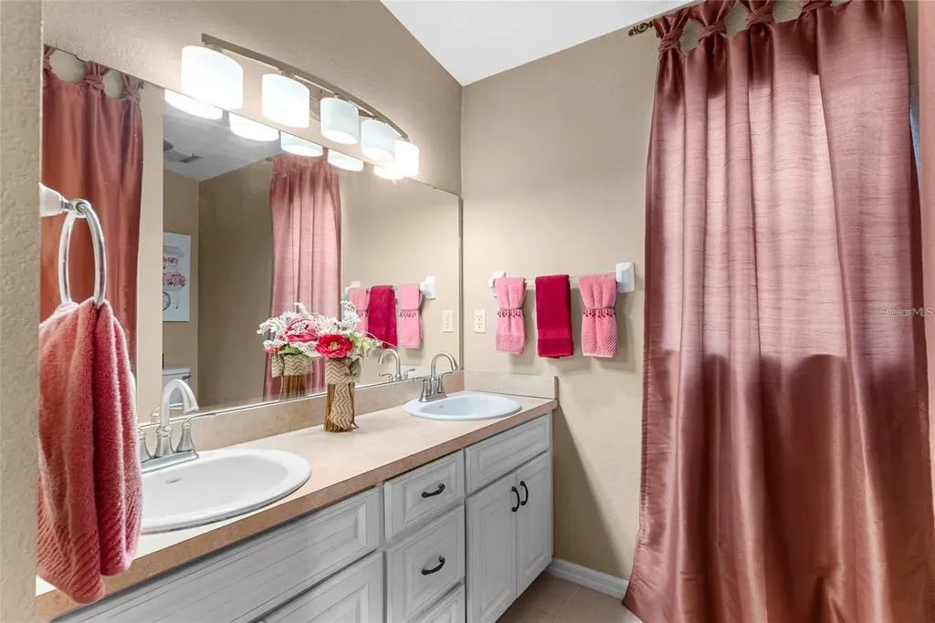 2144 Hatteras Point Lakeland FL 33813
