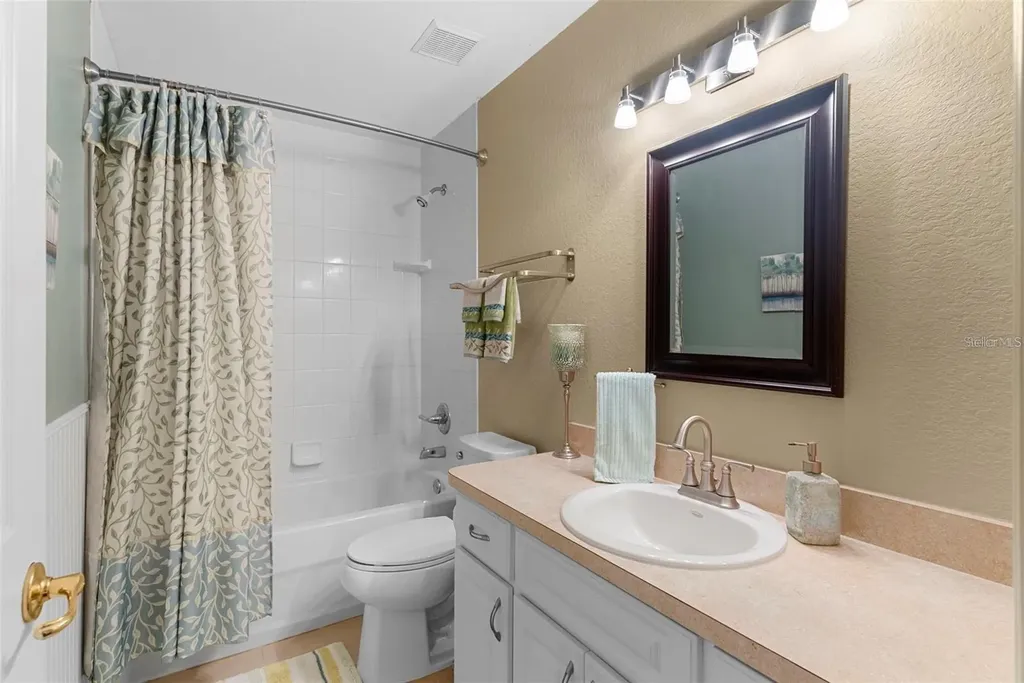2144 Hatteras Point Lakeland FL 33813