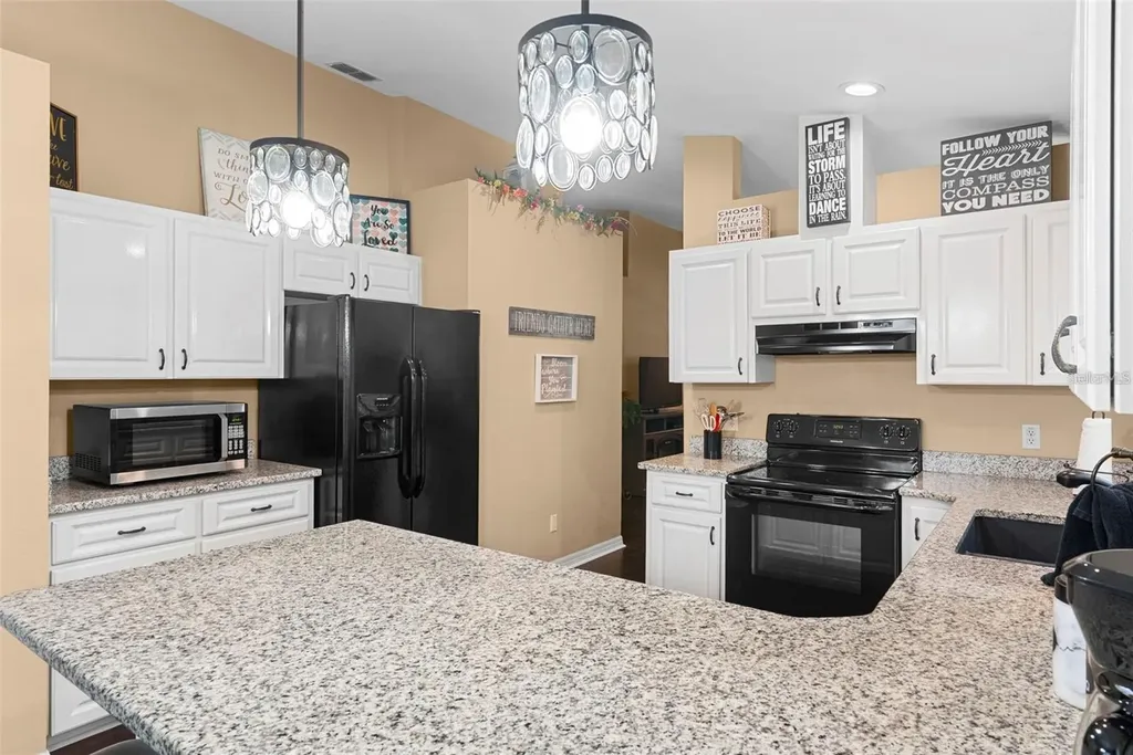 2144 Hatteras Point Lakeland FL 33813