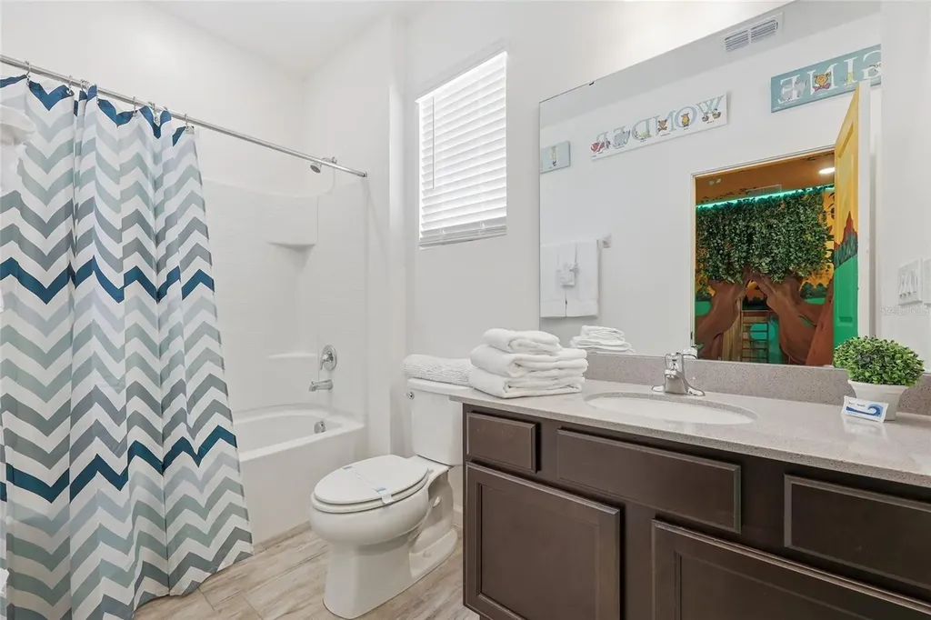 2437 Shanti Drive Kissimmee FL 34746
