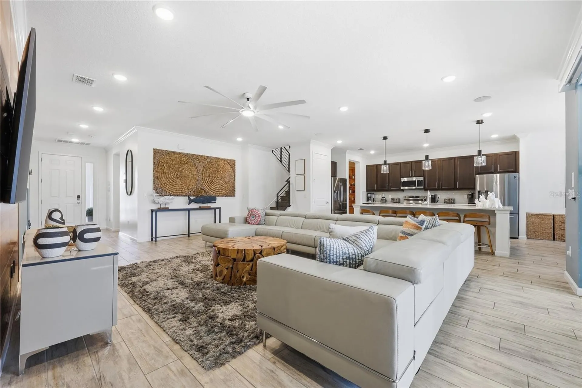 2437 Shanti Drive Kissimmee FL 34746