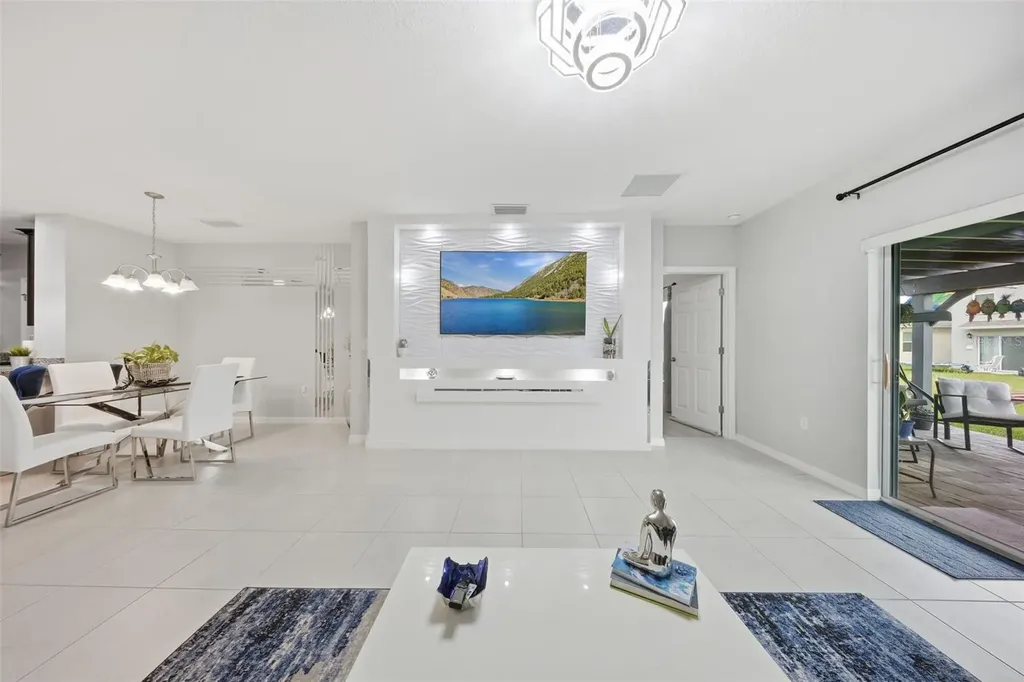 1669 Swan Swim Drive Davenport FL 33837