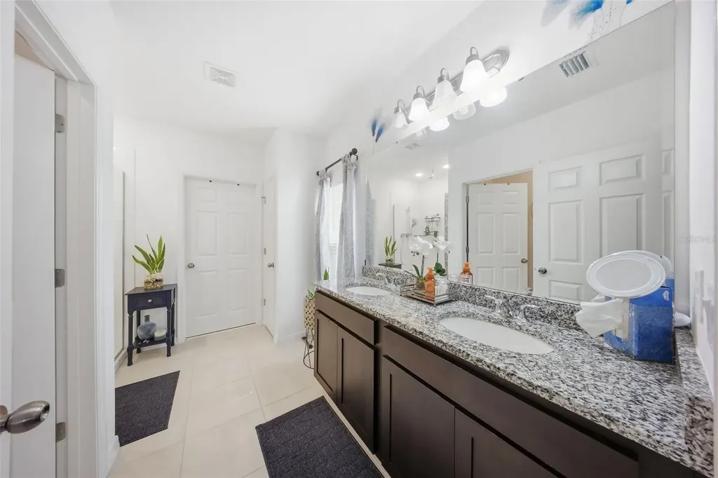 1669 Swan Swim Drive Davenport FL 33837
