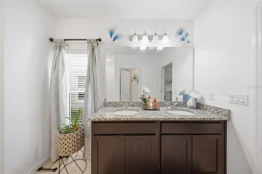 1669 Swan Swim Drive Davenport FL 33837