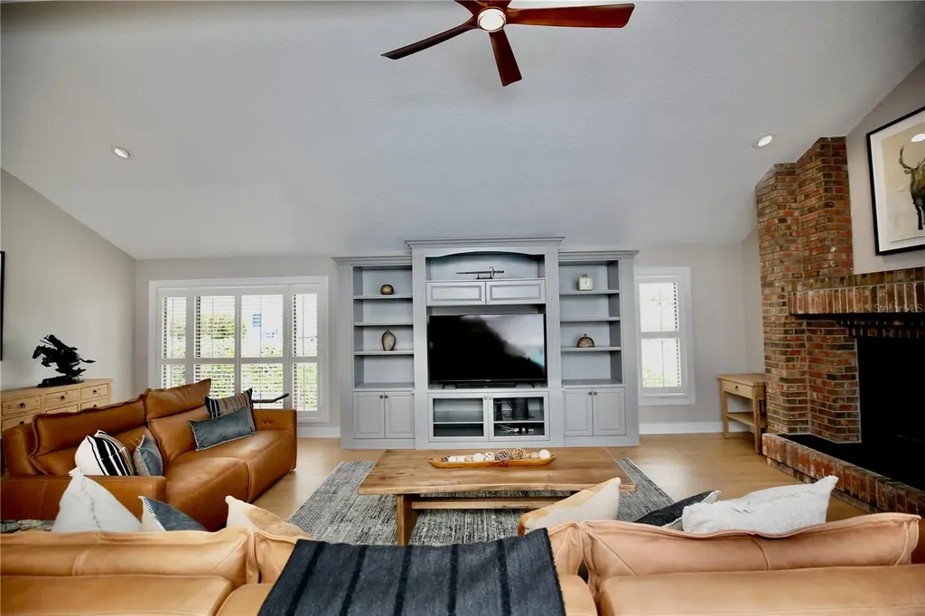 5806 Cruiser Way Tampa FL 33615
