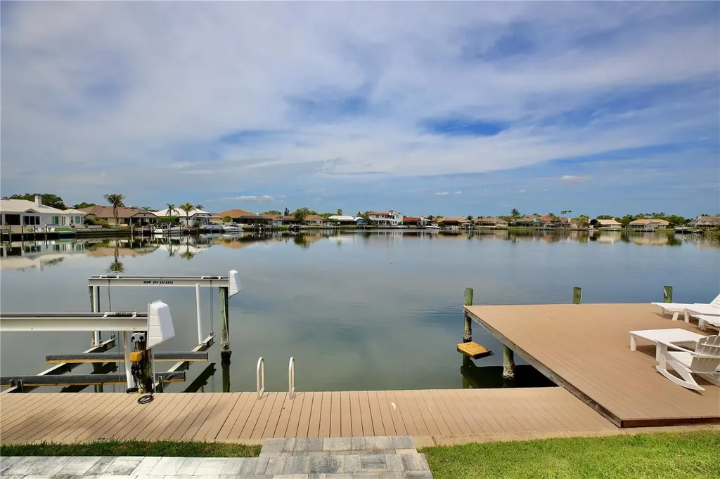 5806 Cruiser Way Tampa FL 33615