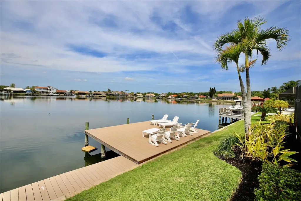 5806 Cruiser Way Tampa FL 33615