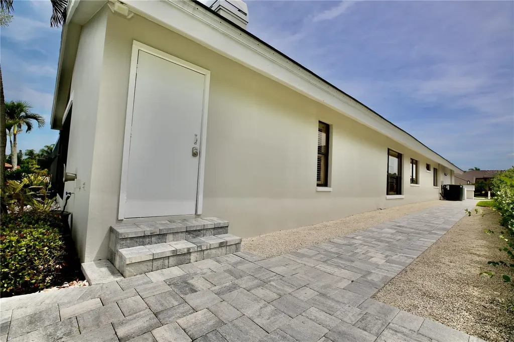 5806 Cruiser Way Tampa FL 33615