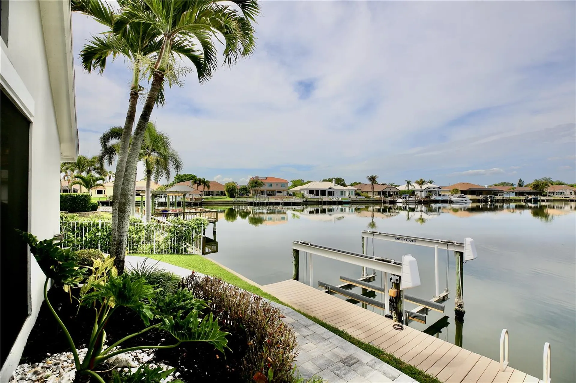 5806 Cruiser Way Tampa FL 33615
