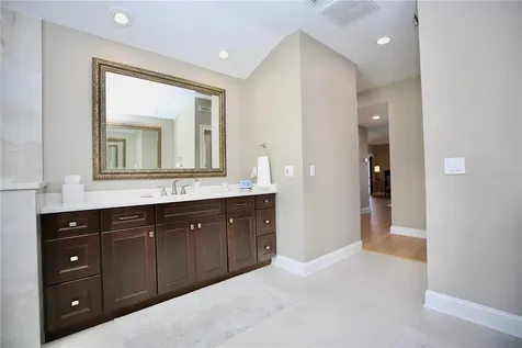 5806 Cruiser Way Tampa FL 33615