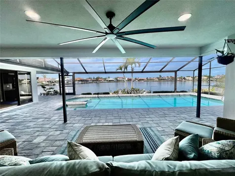 5806 Cruiser Way Tampa FL 33615