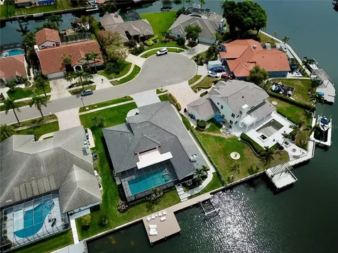 5806 Cruiser Way Tampa FL 33615
