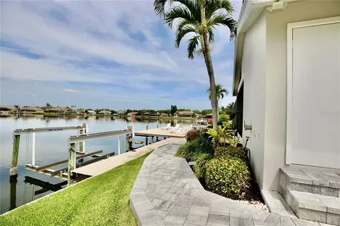 5806 Cruiser Way Tampa FL 33615
