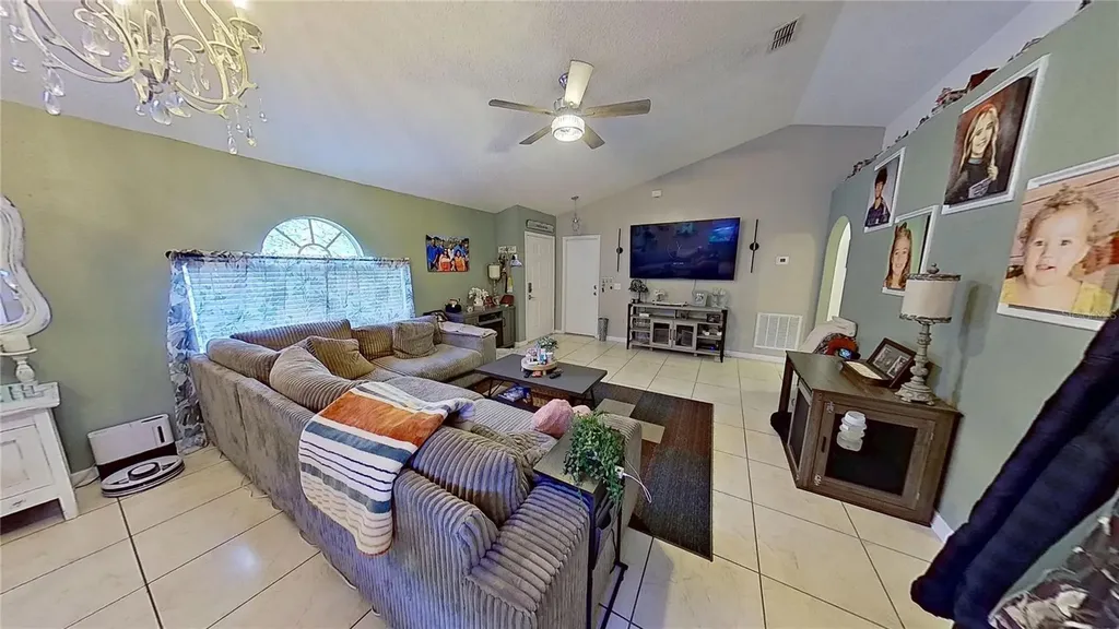 1031 Brenton Leaf Drive Ruskin FL 33570