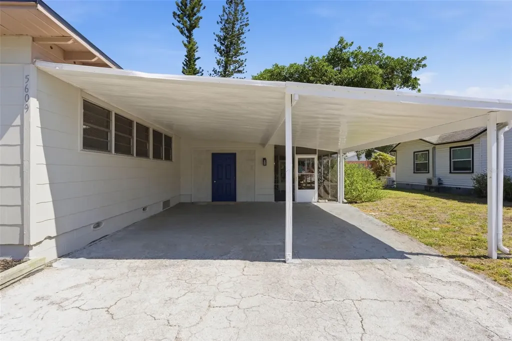 5609 15th Avenue S Gulfport FL 33707