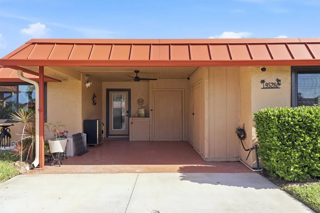 9528 Antiqua Cove Bradenton FL 34210