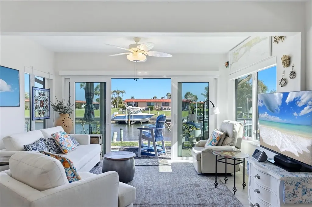 9528 Antiqua Cove Bradenton FL 34210